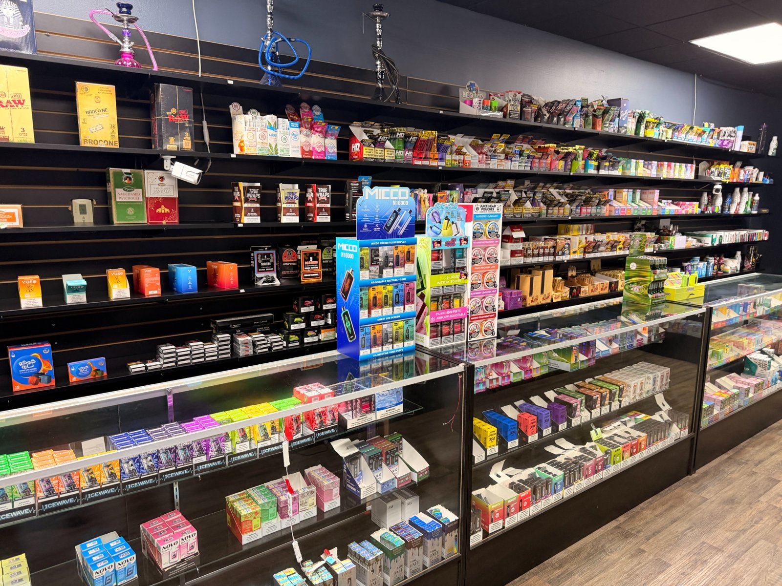 E-liquids & salts displays at Smoke Tokz Overland Park