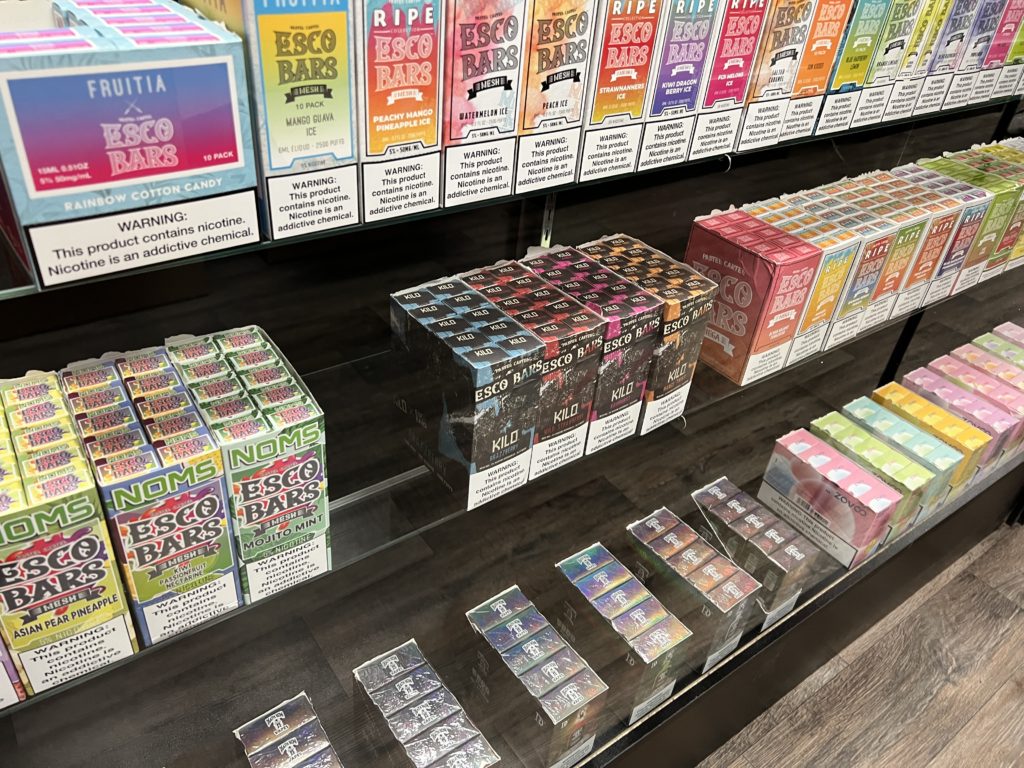 vapes-vape-disposables-Overland-Park-KS