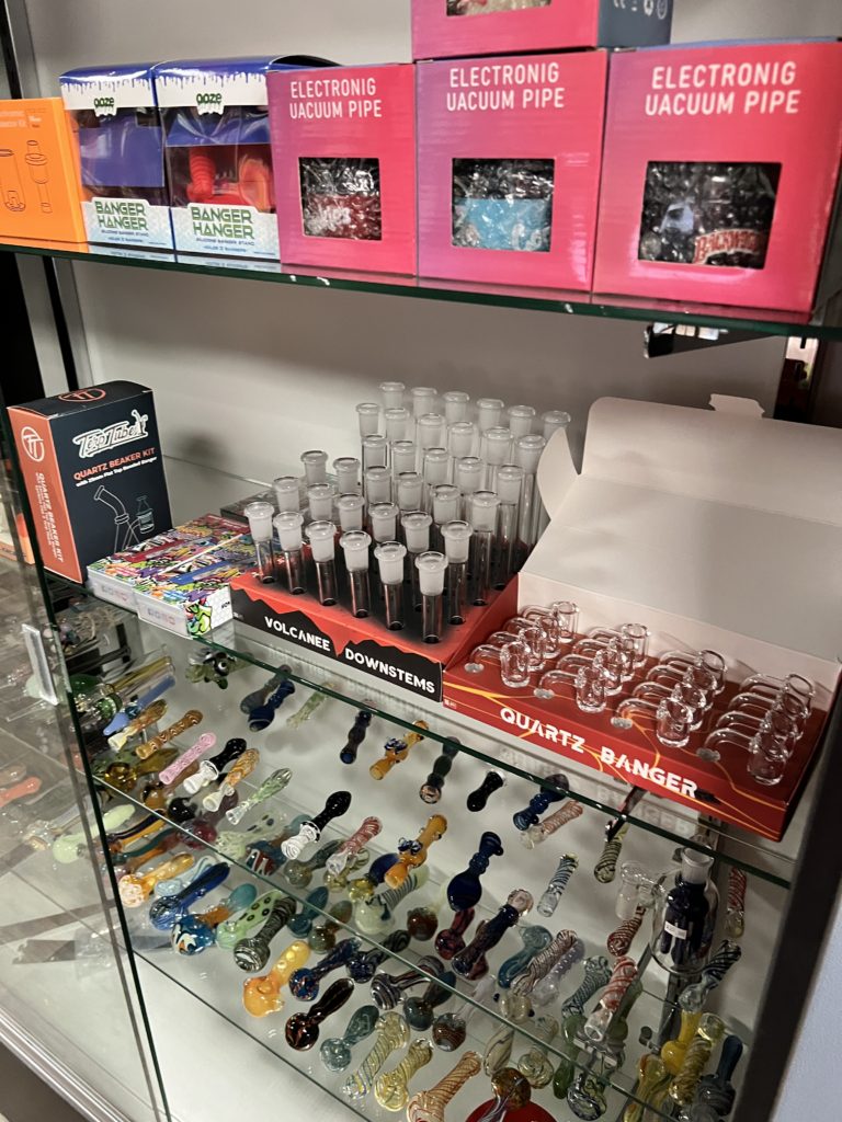 glass-pipes-bongs-hand-pipe-chillums