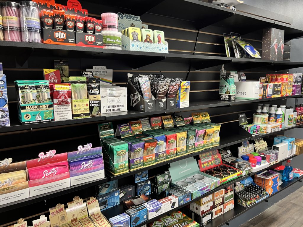 rolling-papers-cones-wraps-smoke-shop-Overland-Park-KS