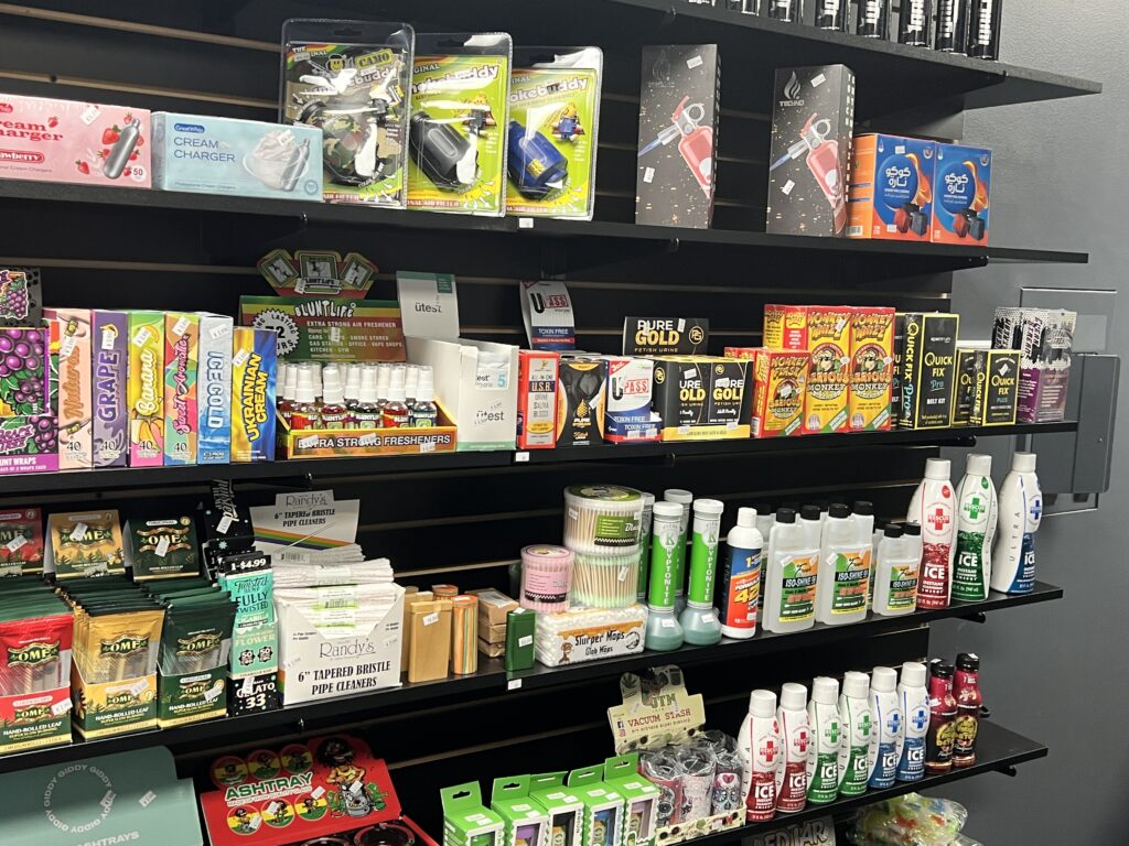 smoking-vaping-accessories-supplies-Overland-Park-KS